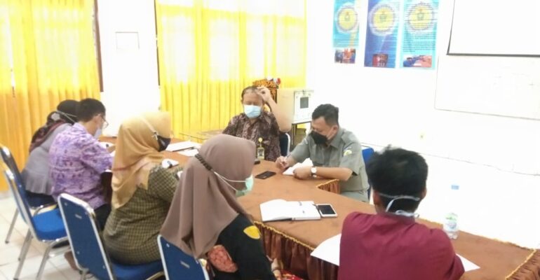 Rapat tindaklanjut Warek 4